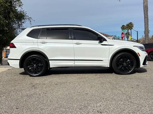 2022 Volkswagen Tiguan 2.0T SE R-Line Black