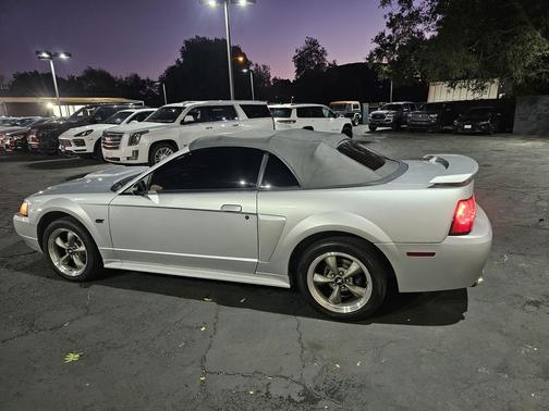 2001 Ford Mustang GT
