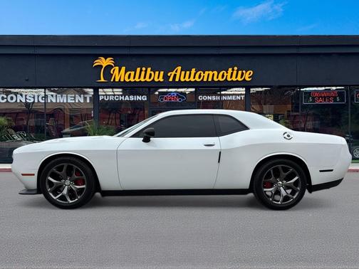 2015 Dodge Challenger SXT Plus