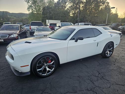 2015 Dodge Challenger SXT Plus