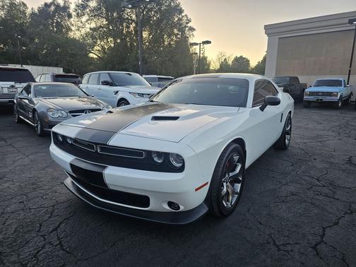 2015 Dodge Challenger SXT Plus