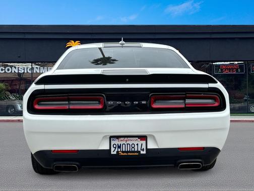 2015 Dodge Challenger SXT Plus