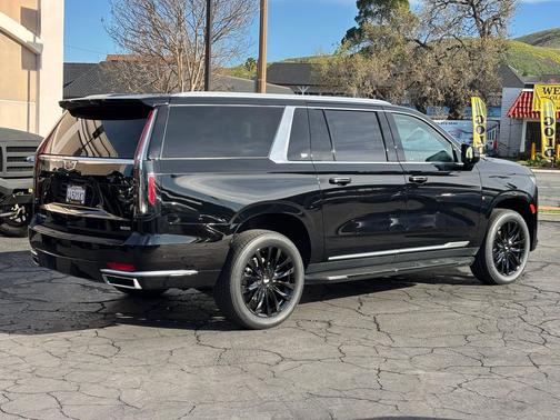 2024 Cadillac Escalade ESV Sport