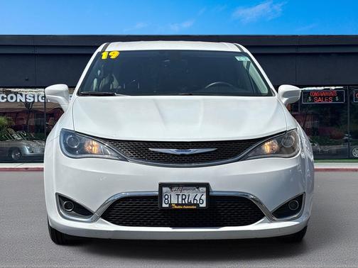 Bright White Clearcoat 2019 Chrysler Pacifica Touring Plus