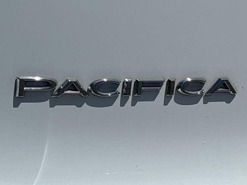 Bright White Clearcoat 2019 Chrysler Pacifica Touring Plus