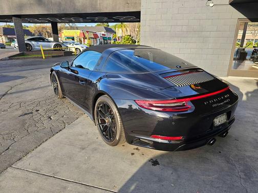 2018 Porsche 911 Targa 4 GTS