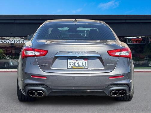Bianco Alpi Pearlescent 2018 Maserati Ghibli S Q4 GranSport