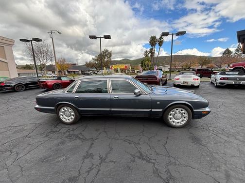 2001 Jaguar XJ Vanden Plas