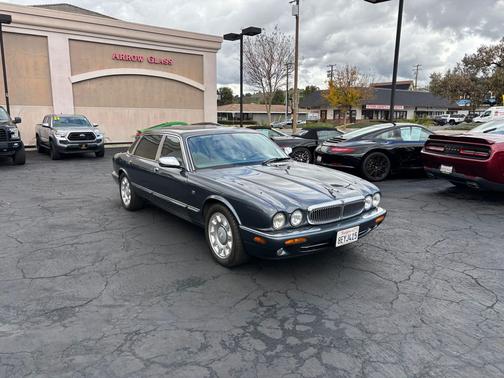 2001 Jaguar XJ Vanden Plas