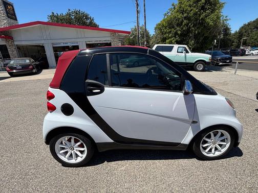 Crystal White 2010 smart ForTwo passion