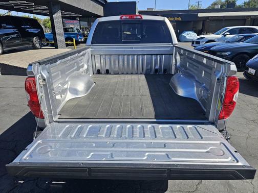Silver Sky Metallic 2018 Toyota Tundra SR5