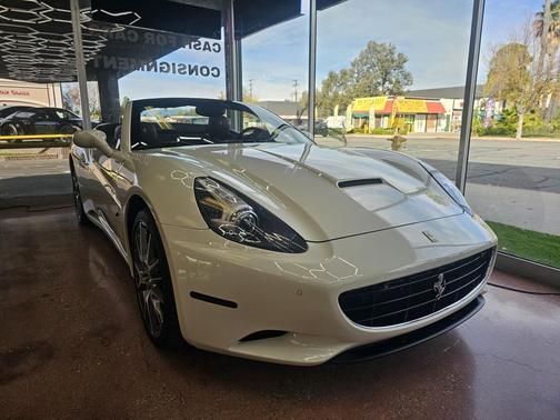 2013 Ferrari California Base