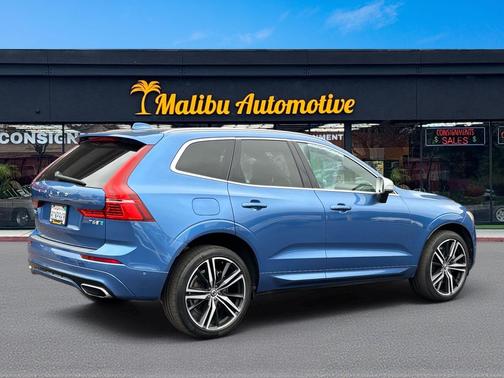 BLUE 2018 Volvo XC60 T6 R-Design