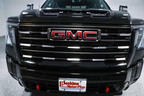 2024 GMC Sierra 2500 AT4X