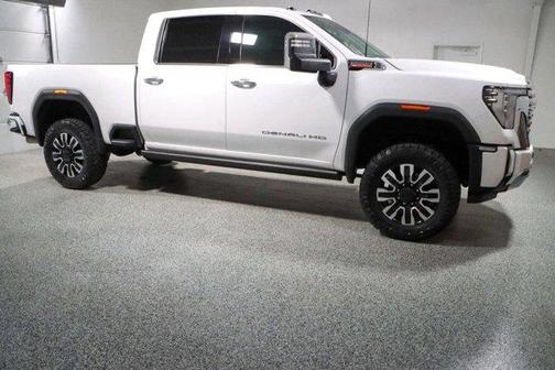 2024 GMC Sierra 2500 Denali