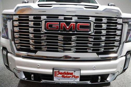 2024 GMC Sierra 2500 Denali