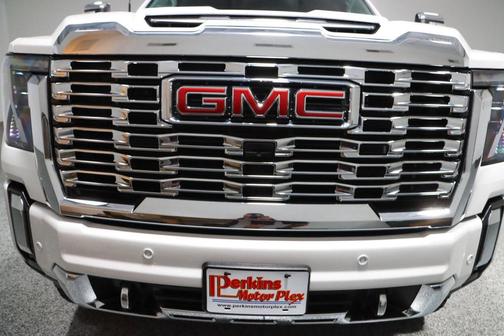 2024 GMC Sierra 2500 Denali