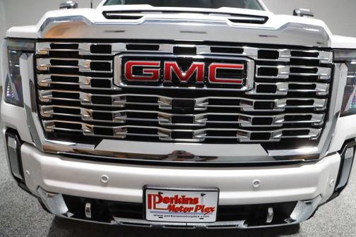 2024 GMC Sierra 2500 Denali