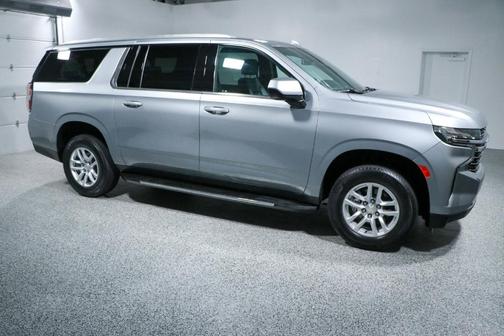 2023 Chevrolet Suburban LT