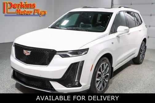 White 2023 Cadillac XT6 Sport AWD