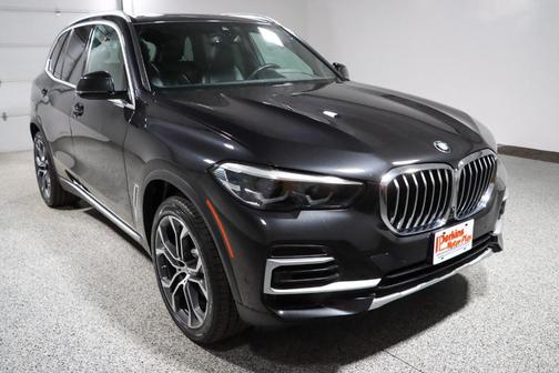 Black Sapphire Metallic 2022 BMW X5 sDrive40i