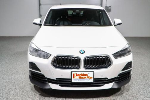 Alpine White 2022 BMW X2 sDrive28i