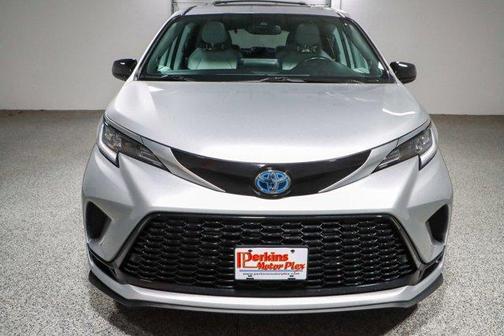 2024 Toyota Sienna XSE 7 Passenger