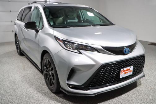 2024 Toyota Sienna XSE 7 Passenger