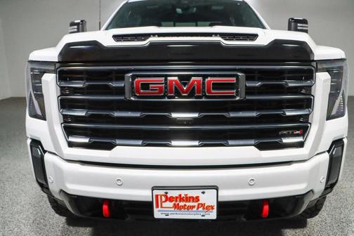 2024 GMC Sierra 2500 AT4