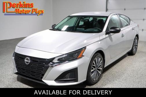 Silver 2024 Nissan Altima 2.5 SV