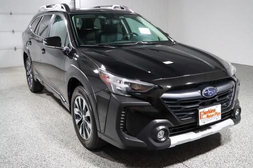 Crystal Black Silica 2023 Subaru Outback Limited