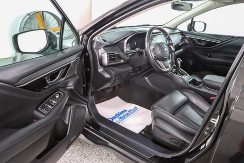 Crystal Black Silica 2023 Subaru Outback Limited