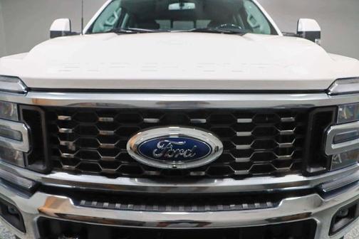 2023 Ford F-350 Lariat Super Duty