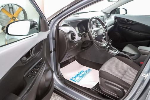 2021 Hyundai KONA SEL