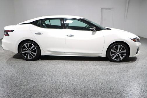 2023 Nissan Maxima SV