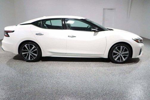 2023 Nissan Maxima SV