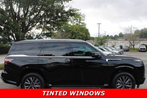 2025 INFINITI QX80 PURE