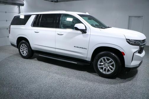2023 Chevrolet Suburban LT