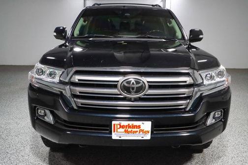2019 Toyota Land Cruiser V8