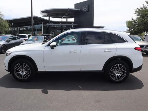 2026 Mercedes-Benz GLC 300 Base