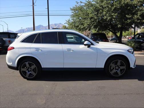 2025 Mercedes-Benz GLC 300 Base