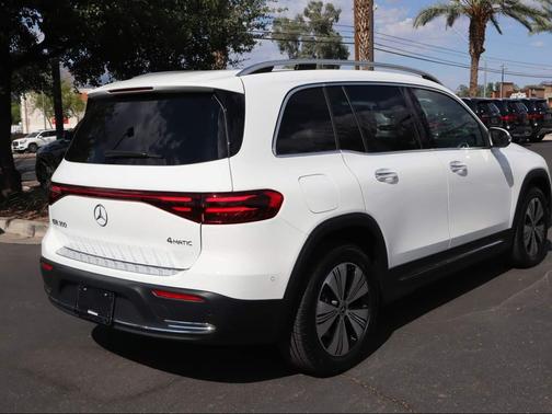 2025 Mercedes-Benz EQB 300 4MATIC