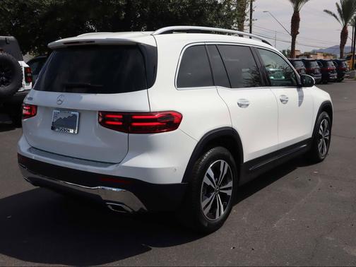 2026 Mercedes-Benz GLB 250 