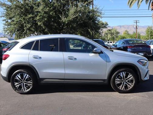 2025 Mercedes-Benz GLA 250 Base