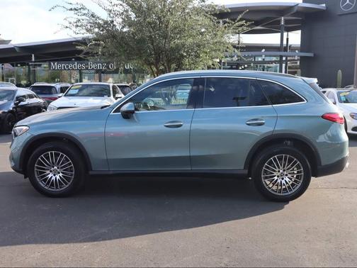 2026 Mercedes-Benz GLC 300 4MATIC
