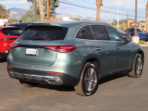 2026 Mercedes-Benz GLC 300 4MATIC