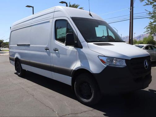2025 Mercedes-Benz Sprinter 2500 High Roof