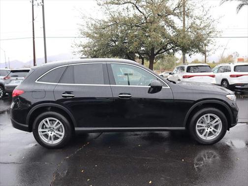 2025 Mercedes-Benz GLC 300 4MATIC