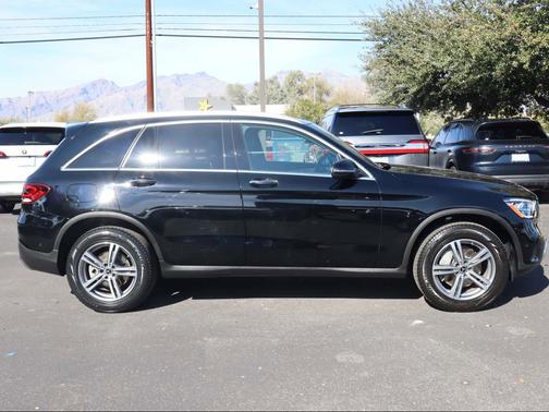 2022 Mercedes-Benz GLC 300 