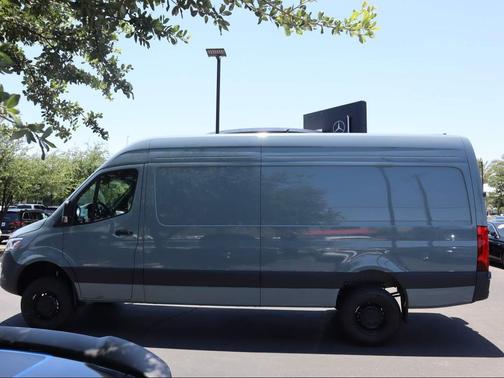 2025 Mercedes-Benz Sprinter 2500 High Roof